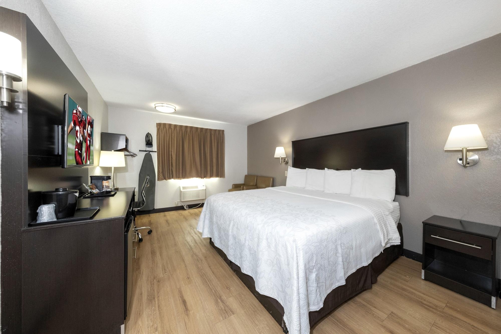 Red Roof Inn Plus+ Huntsville Dış mekan fotoğraf