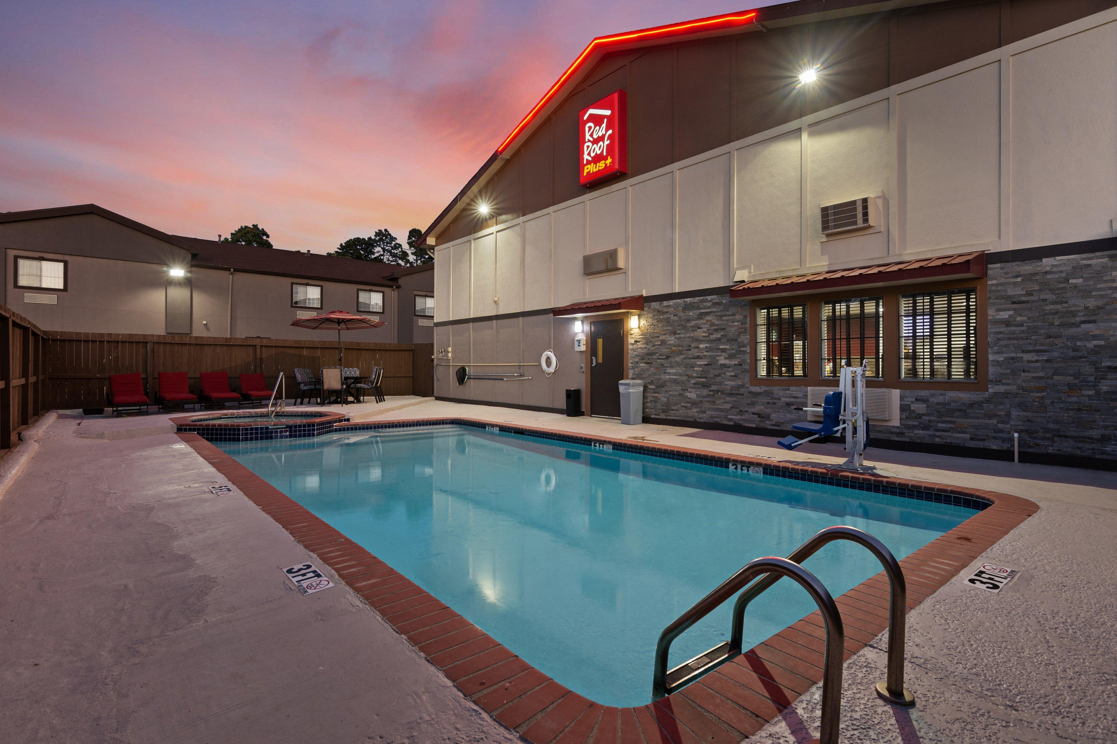 Red Roof Inn Plus+ Huntsville Dış mekan fotoğraf