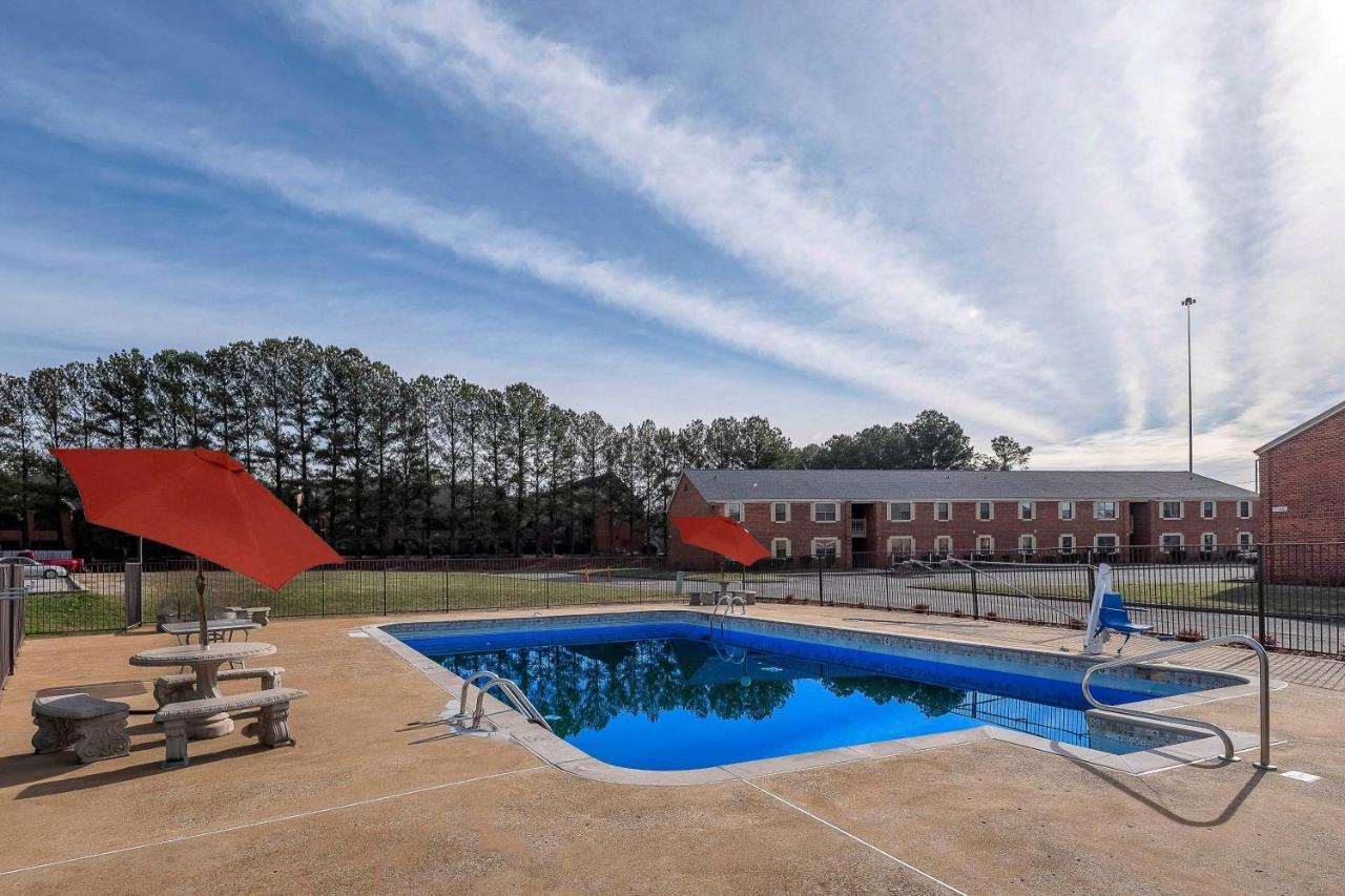 Red Roof Inn Plus+ Huntsville Dış mekan fotoğraf