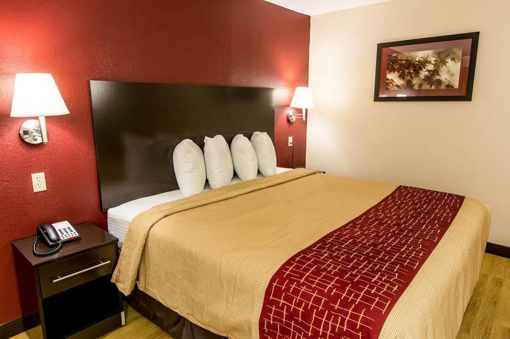 Red Roof Inn Plus+ Huntsville Dış mekan fotoğraf